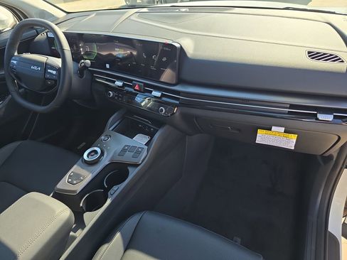 New 2026 Kia Sportage EX AWD/4WD image 12