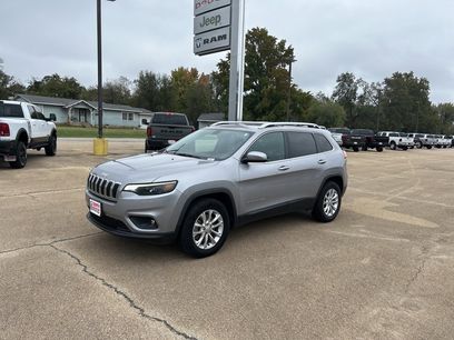 Used 2019 Jeep Cherokee Latitude w/ Popular Appearance Group