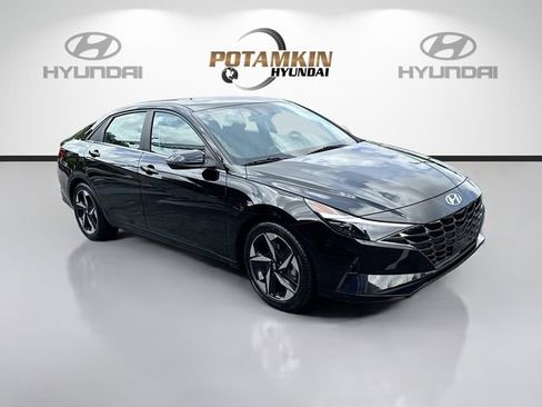 Certified 2023 Hyundai Elantra Limited w/ Cargo Package image 3