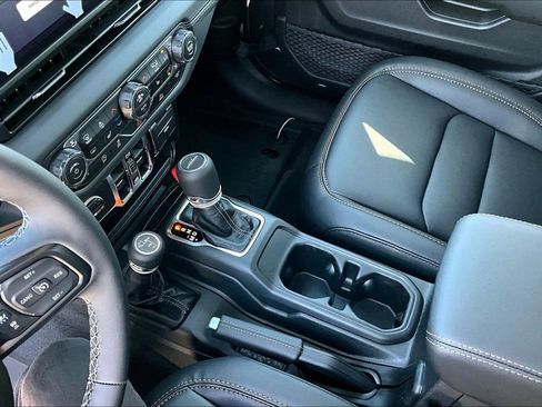 New 2026 Jeep Gladiator Sport image 11