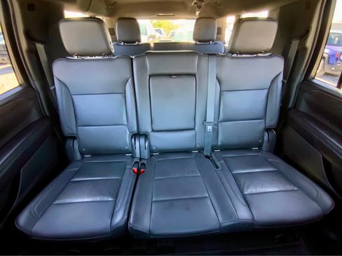 Used 2021 Chevrolet Suburban Z71 AWD/4WD image 24