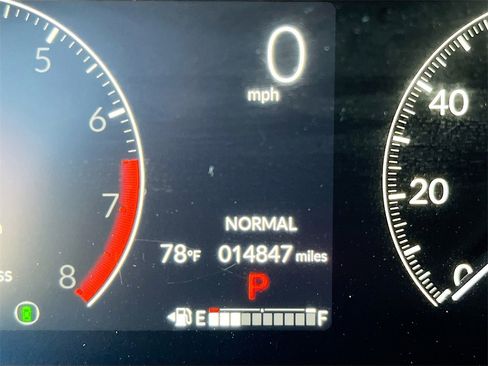 Used 2024 Honda Pilot EX-L image 12