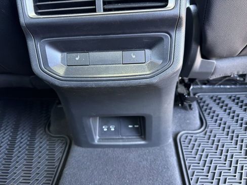 Certified 2024 Volkswagen Atlas Cross Sport SEL R-Line AWD/4WD image 28