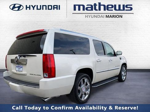 Used 2009 Cadillac Escalade ESV AWD image 4