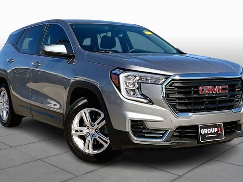 Used 2024 GMC Terrain SLE image 2