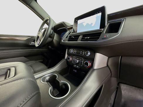 Used 2024 GMC Yukon XL SLE image 34