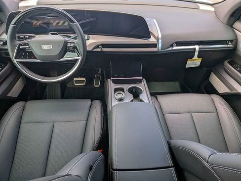 New 2027 Cadillac Vistiq Sport AWD/4WD image 16