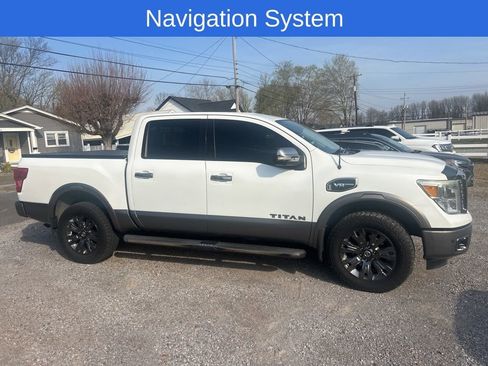 Used 2017 Nissan Titan Platinum Reserve image 3