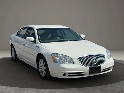 Used 2011 Buick Lucerne CXL FWD image 3