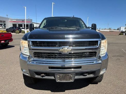 Used 2007 Chevrolet Silverado 2500 LTZ w/ Safety Package AWD/4WD image 2