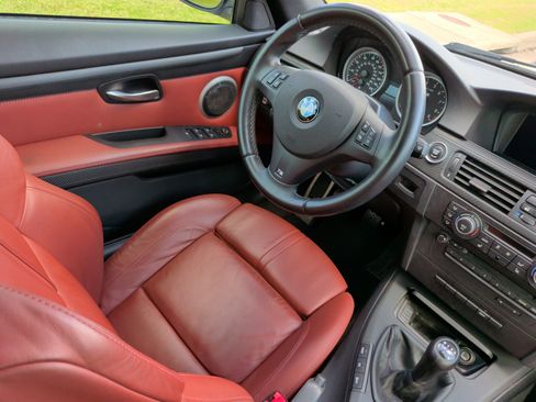Used 2013 BMW M3 Convertible image 31