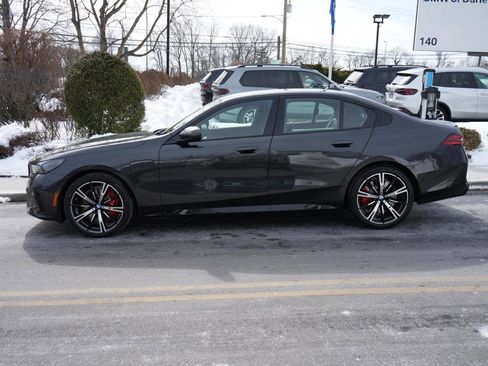 New 2026 BMW 550e xDrive w/ Executive Package image 18