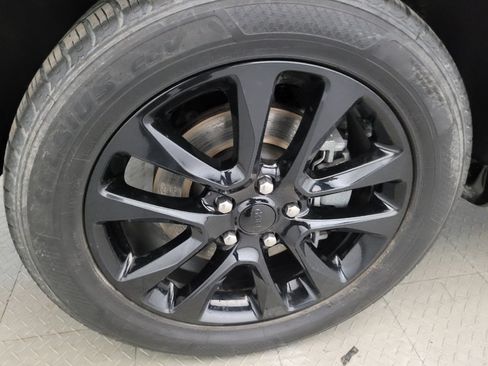 Used 2022 Jeep Grand Cherokee Laredo X AWD/4WD image 31
