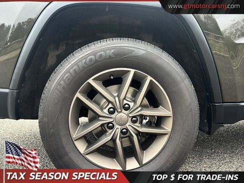 Used 2016 Jeep Grand Cherokee Laredo 75th Anniversary image 17