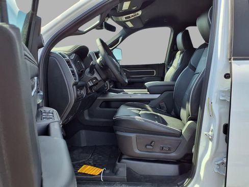 New 2026 RAM 2500 Laramie AWD/4WD image 23
