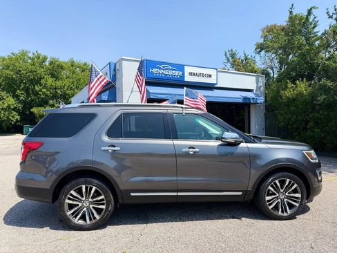 Used 2016 Ford Explorer Platinum AWD/4WD image 7