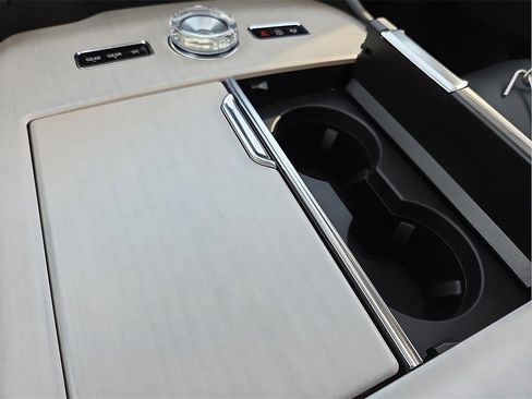 New 2025 Lincoln Navigator L Reserve image 20