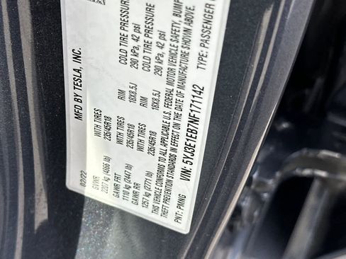 Used 2022 Tesla Model 3 Long Range AWD/4WD image 32