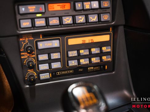 Used 1991 Chevrolet Corvette Convertible RWD image 21