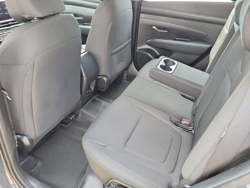 Certified 2025 Hyundai Tucson SE FWD image 23