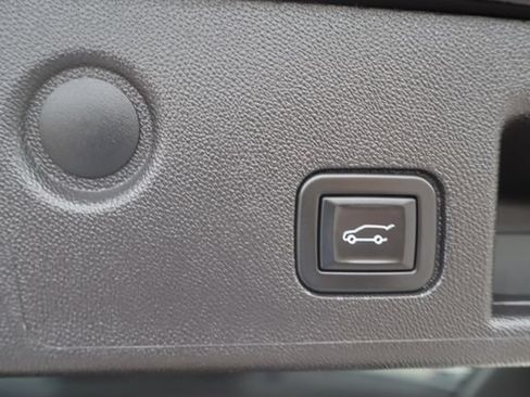 Used 2024 Chevrolet Equinox LT AWD/4WD image 27