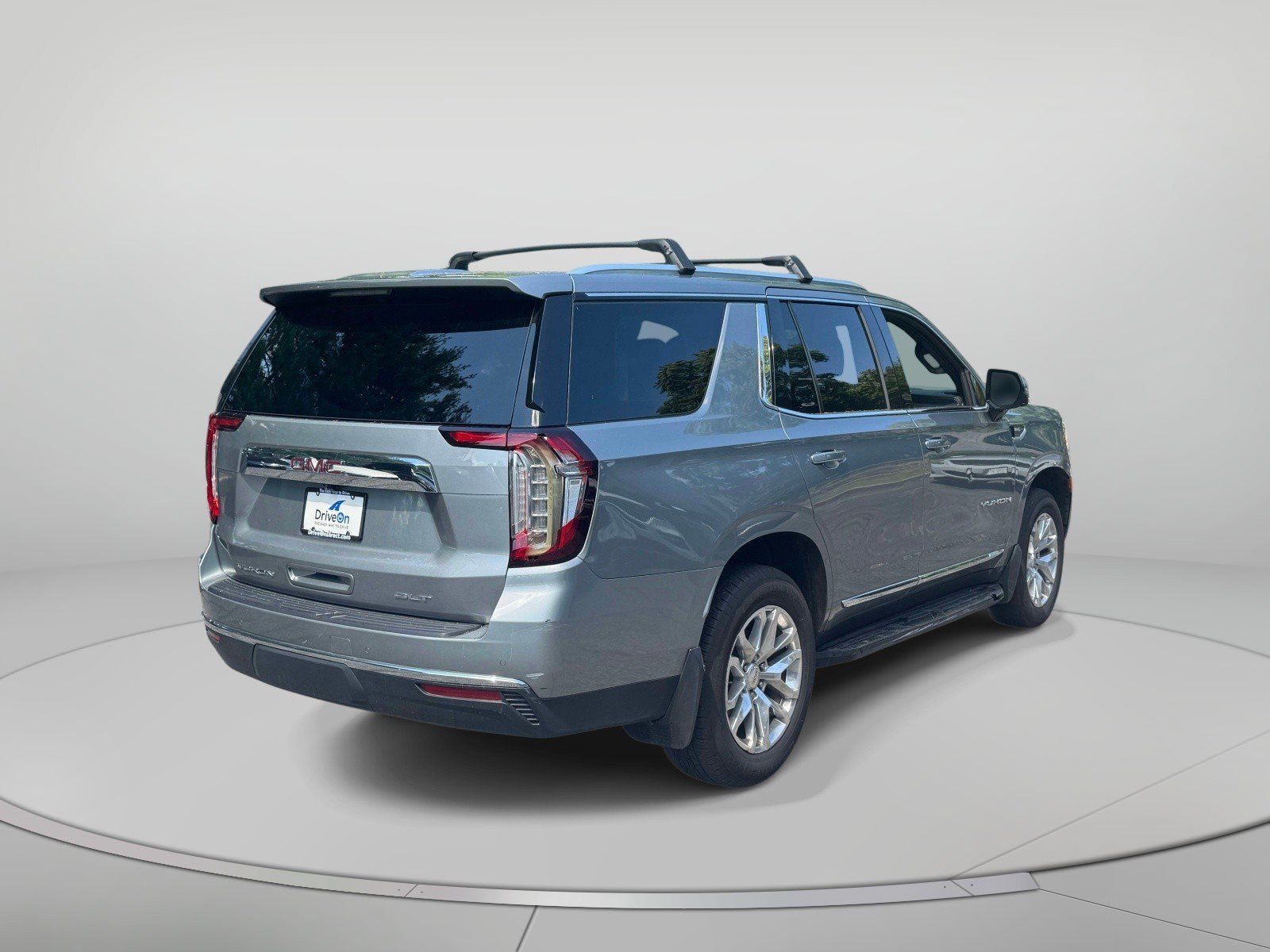 Used 2023 GMC Yukon SLT w/ SLT Premium Package AWD/4WD image 6