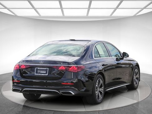 New 2024 Mercedes-Benz E 350 4MATIC Sedan image 6