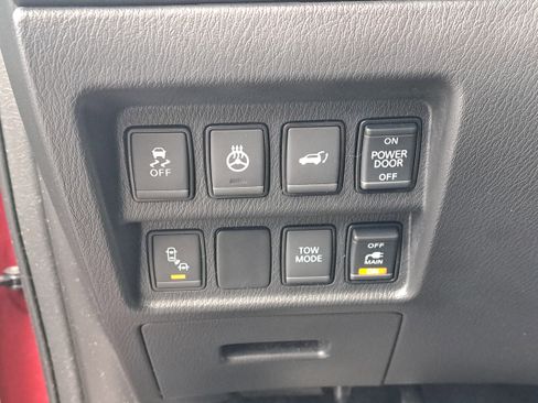 Used 2017 Nissan Pathfinder SL w/ SL Tech Package image 31