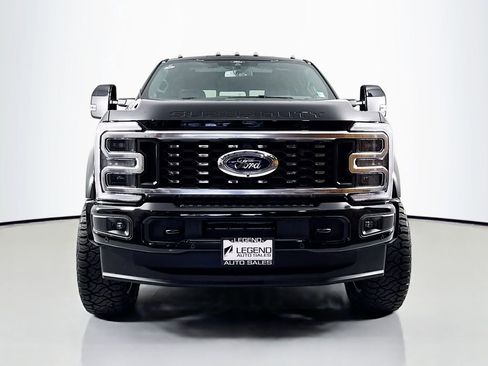 Used 2026 Ford F450 Platinum w/ FX4 Off-Road Package image 3