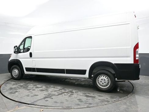 Used 2025 RAM ProMaster 2500 w/ Convenience Group FWD image 4
