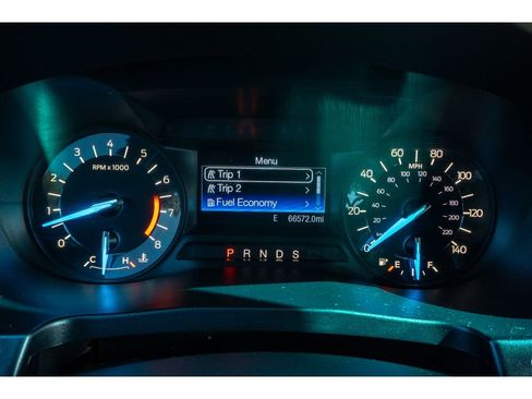 Used 2017 Ford Explorer XLT image 21