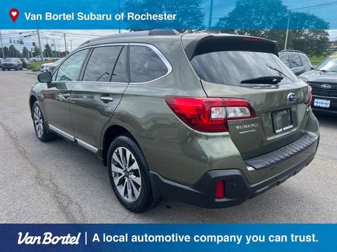 Used 2019 Subaru Outback 2.5i Touring AWD/4WD image 4
