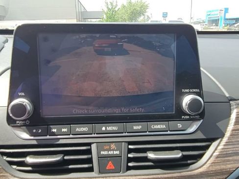 Used 2020 Nissan Altima 2.5 SL FWD image 19