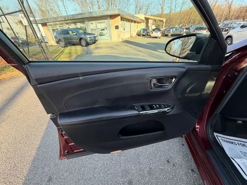 Used 2015 Toyota Avalon XLE image 11