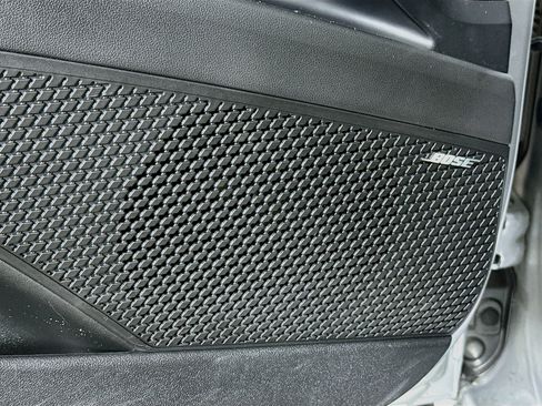 Certified 2023 Hyundai Elantra Limited FWD image 19