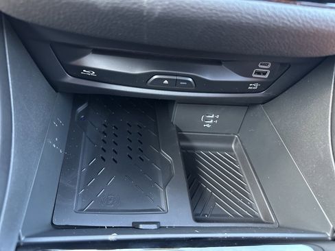 New 2026 Chrysler Pacifica Pinnacle image 4