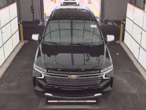 Used 2021 Chevrolet Tahoe Premier w/ Premium Package RWD image 2