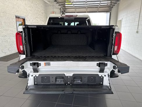 Used 2022 GMC Sierra 1500 Denali Ultimate AWD/4WD image 11