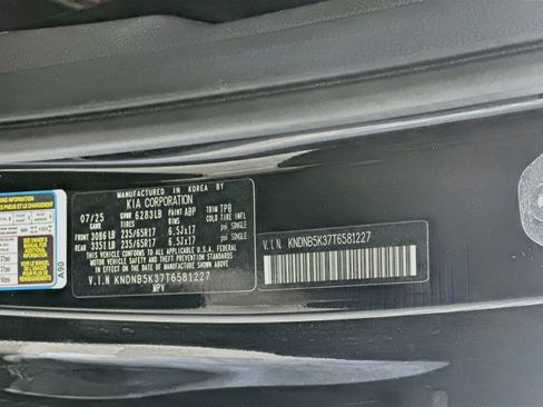 Used 2026 Kia Carnival FWD image 12