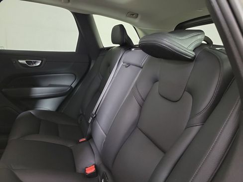 Used 2023 Volvo XC60 B5 Plus w/ Protection Package Premier image 15