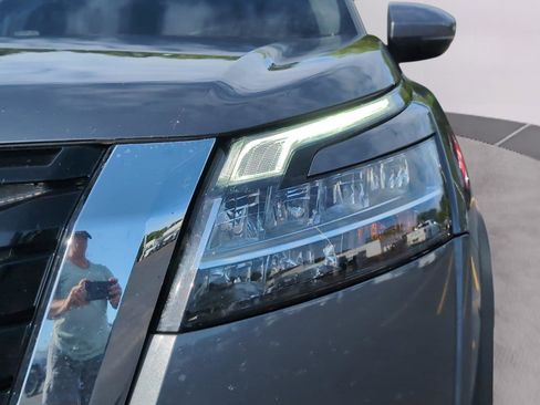 Used 2022 Nissan Pathfinder S FWD image 35
