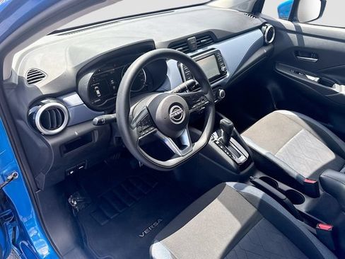 Used 2024 Nissan Versa SV FWD image 9