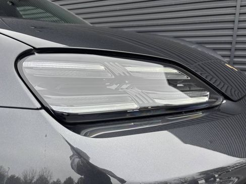 Certified 2026 Porsche Macan 4 Electric AWD/4WD image 27