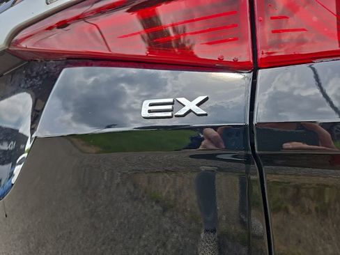 Certified 2021 Kia Seltos EX AWD/4WD image 6
