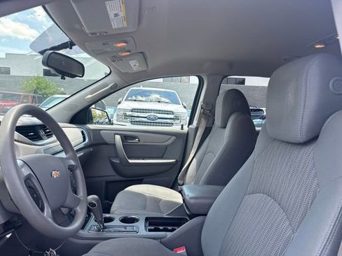 Used 2016 Chevrolet Traverse LS FWD image 9