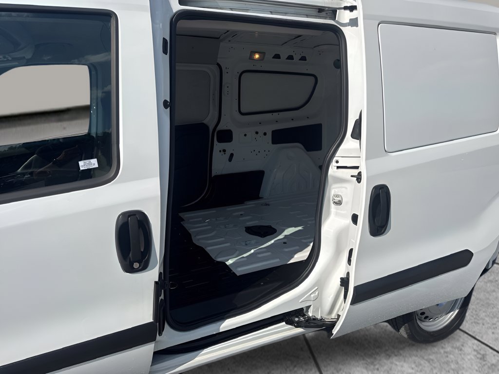 Used 2022 RAM ProMaster City Tradesman FWD image 23