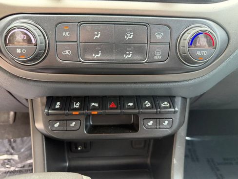 Used 2021 Chevrolet Colorado Z71 w/ Safety Package AWD/4WD image 25