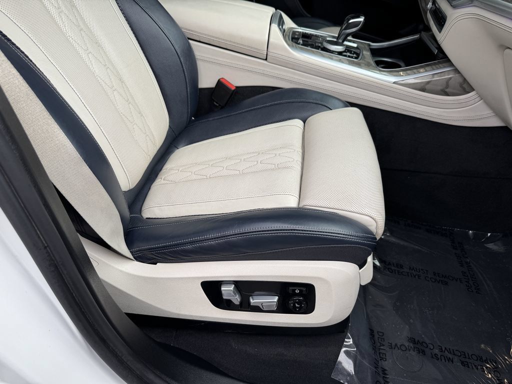 Used 2019 BMW X7 xDrive40i w/ Premium Package AWD/4WD image 44