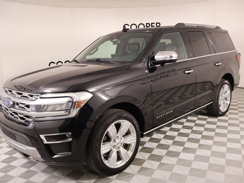 Used 2024 Ford Expedition Platinum AWD/4WD image 10