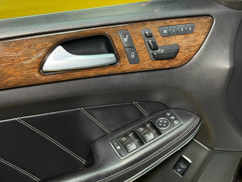 Used 2014 Mercedes-Benz GL 450 GL 450 4MATIC Sport Utility 4D image 42